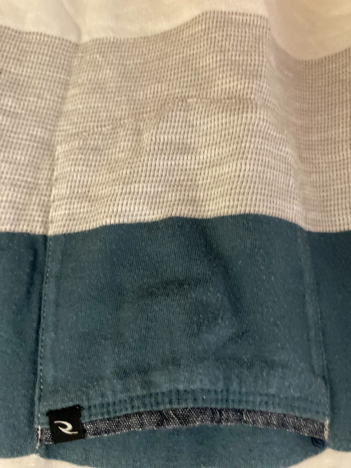 RIP CURL STRIPED CASUAL CREW NECK POCKET T-SHIRT~LARGE~GREEN WHITE & GRAY~EXC