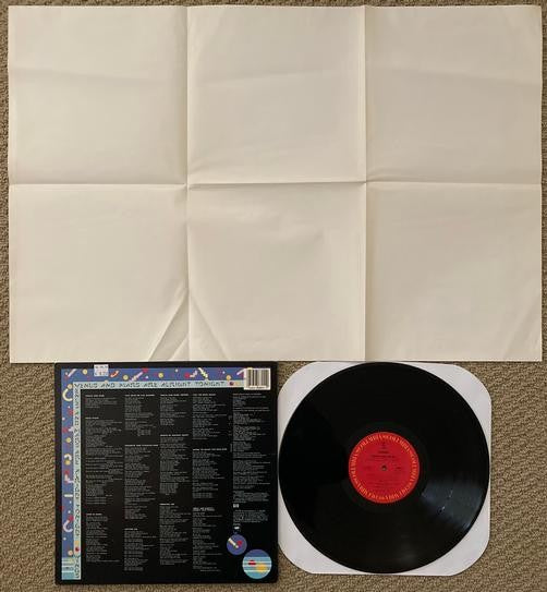 PAUL MCCARTNEY AND WINGS VENUS & MARS~NM-/NM- 1982 COLUMBIA REISSUE LP w/POSTER