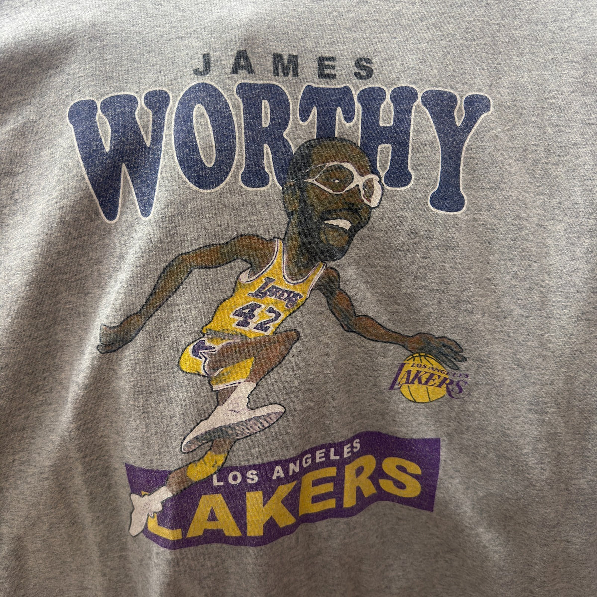 🔥Vintage Lakers 90’s James Worthy Cartoon T-Shirt~M&O Tag~XL~Grey~EXC COND🔥