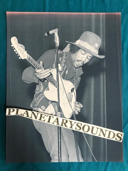 JIMI HENDRIX BLACK and WHITE ON STAGE PORTRAIT~8.5x11 REPRO~PSYCHEDELIC ACID ROC
