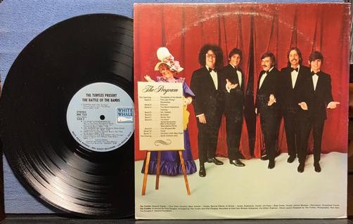 THE TURTLES PRESENT THE BATTLE OF THE BANDS~1969 WHITE WHALE GATEFOLD REISSUE LP