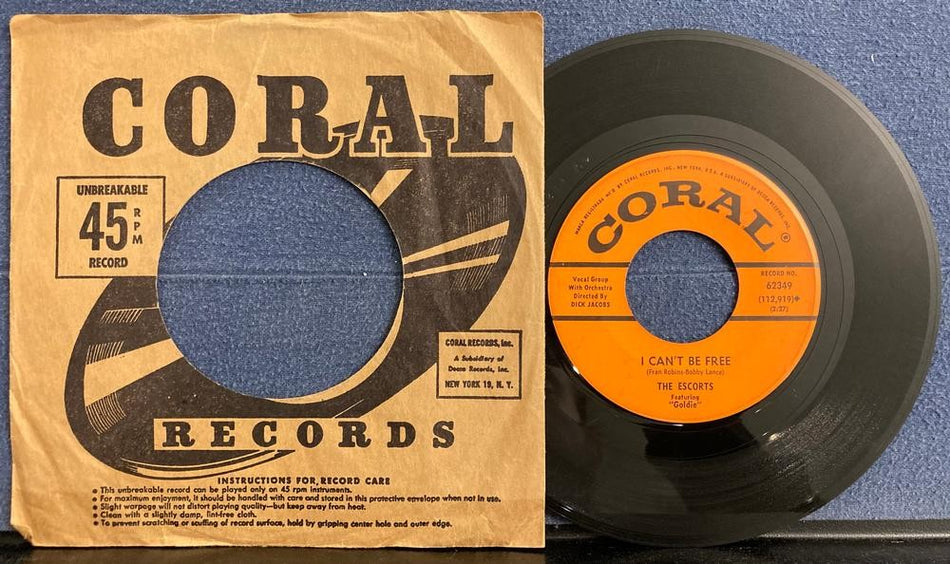 ESCORTS +GOLDIE~ONE HAND ONE HEART / I CANT BE FREE~1963 CORAL 7-INCH 45~DOO WOP