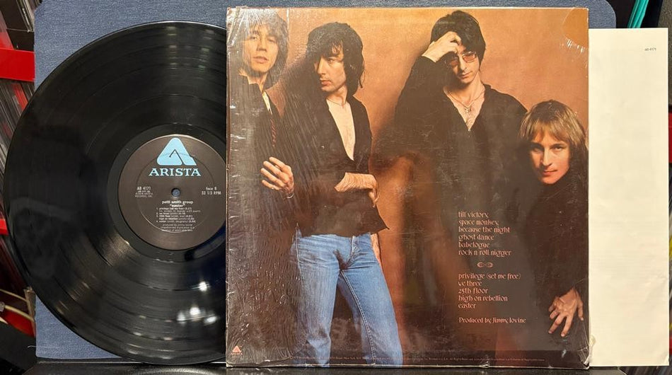 PATTI SMITH GROUP EASTER~ORIG 1978 ARISTA LP~SHRINK w/HYPE STCKR~INSERT~NEW WAVE