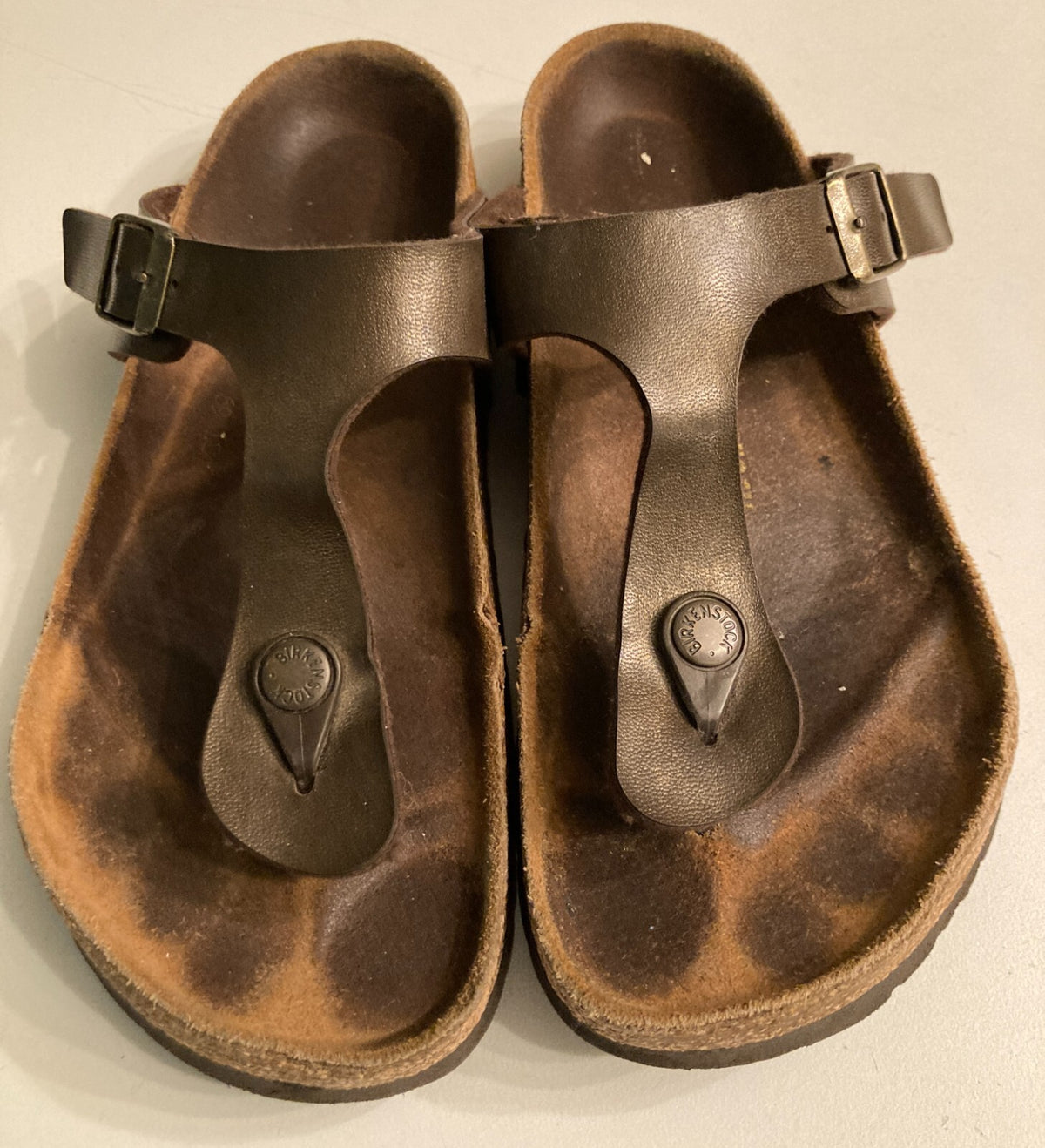 Birkenstock Gizeh Golden Brown Regular Sandals~Size 38~Excellent Condition