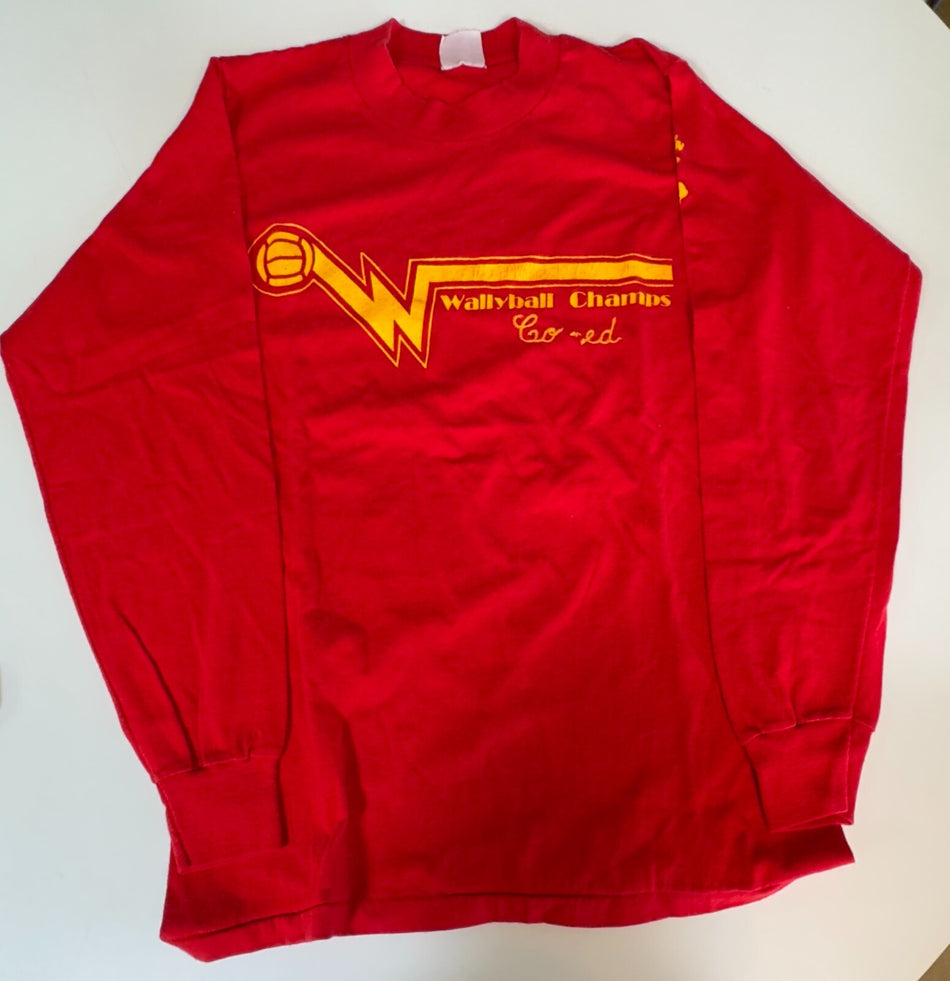 VTG '80s WALLYBALL CHAMPS COED LONG SLEEVE GRAPHIC T-SHIRT~SNGL STITCH~MED