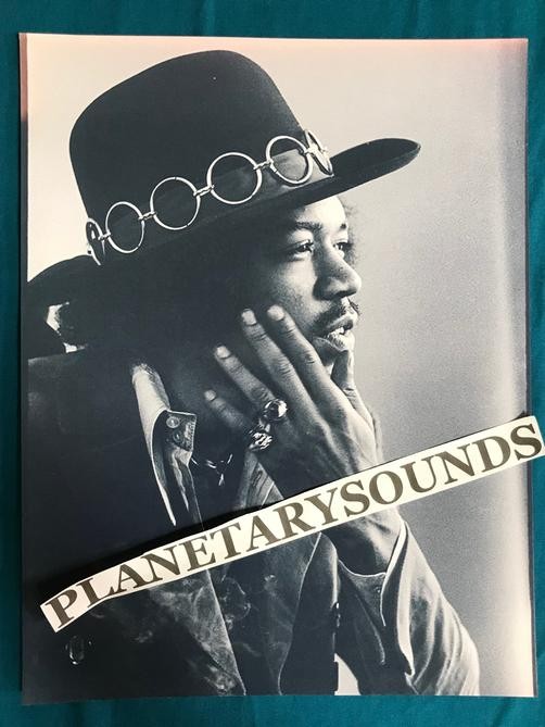 JIMI HENDRIX BLACK AND WHITE CANDID PORTRAIT~8.5x11 REPRO~PSYCHEDELIC ACID ROCK