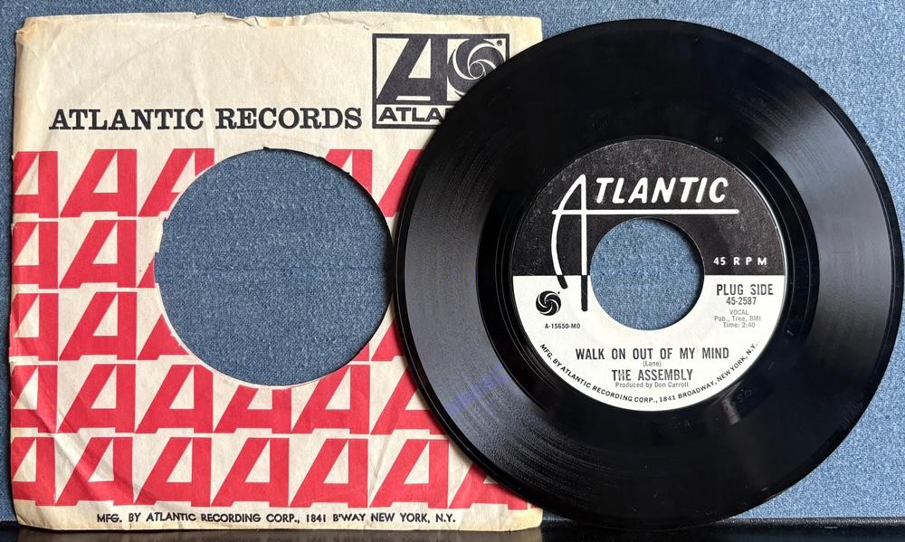 THE ASSEMBLY WALK ON OUT OF MY MIND~1968 ATLANTIC PROMO 7-INCH 45 SINGLE~ROCK
