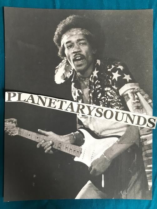 JIMI HENDRIX ON STAGE BLACK AND WHITE PORTRAIT~8.5x11 REPRO~PSYCHEDELIC ACID ROC