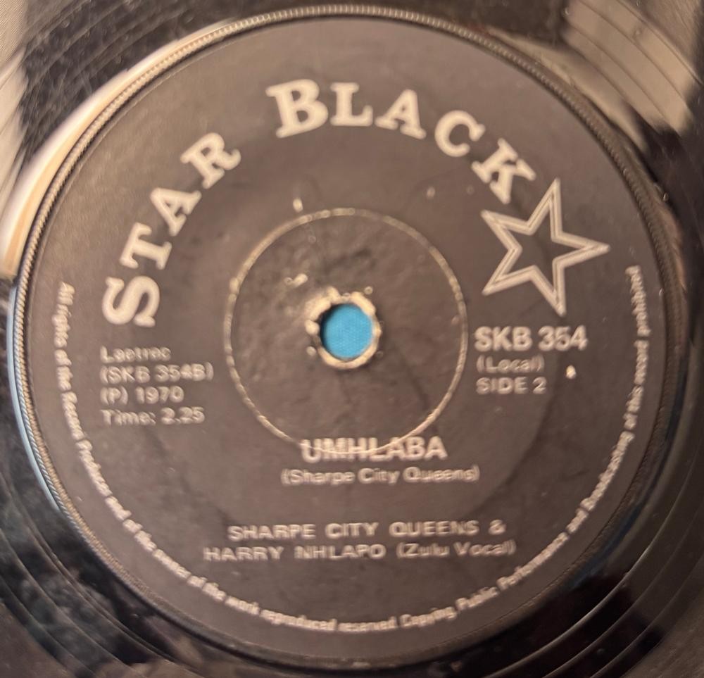 SO AFRICA 45~SHARPE CITY QUEENS~NHLAPO~KWAZULU/ UMHLABA~'70 STAR BLACK~JIVE~HEAR