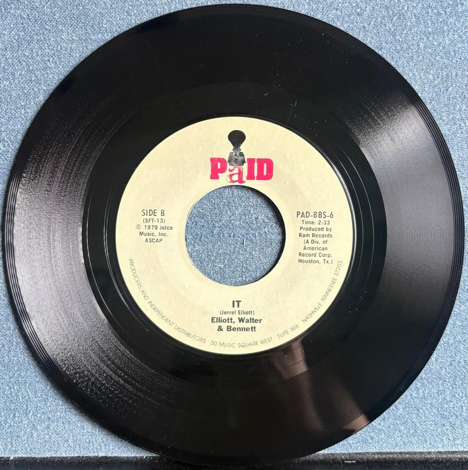 ELLIOTT WALTER AND BENNETT~TWELVE DAYS OF A BUFFALO CHRISTMAS~NM- 1980 7-INCH 45