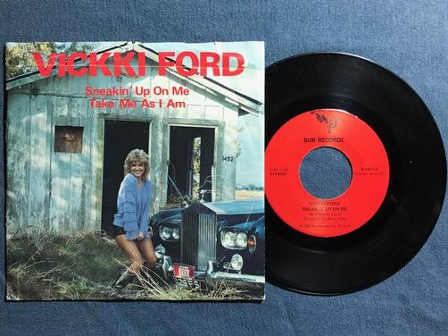VICKKI FORD SNEAKIN UP ON ME/TAKE ME AS I AM~RARE 1983 BUX PVT LBL COUNTRY 7' 45